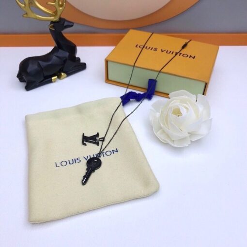 High Quality Necklace LUV020
