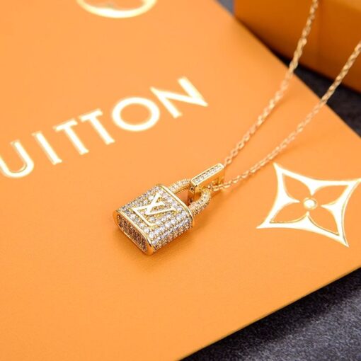 High Quality Necklace LUV025
