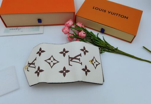 High Quality Wallet LUV 001