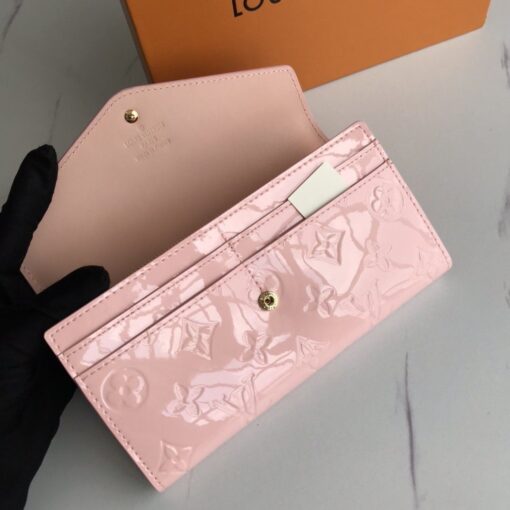 High Quality Wallet LUV 005