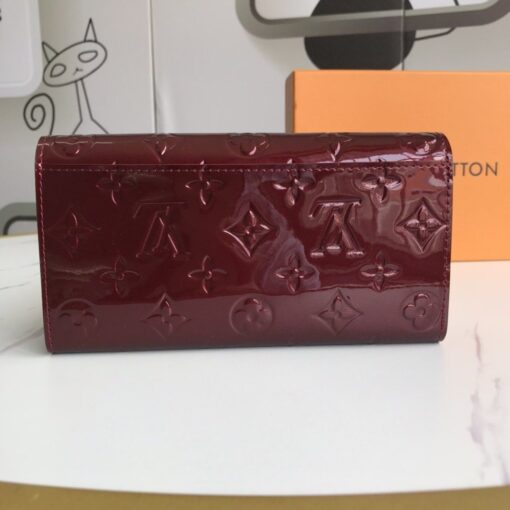 High Quality Wallet LUV 007