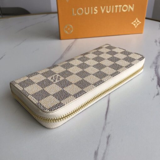 High Quality Wallet LUV 019