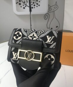 High Quality Wallet LUV 024