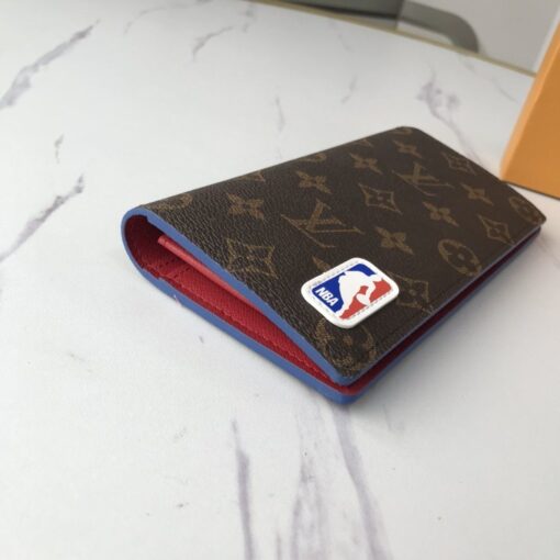 High Quality Wallet LUV 032