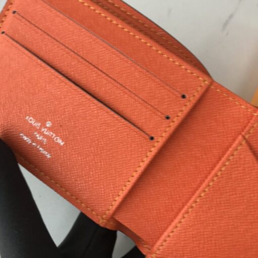 High Quality Wallet LUV 044