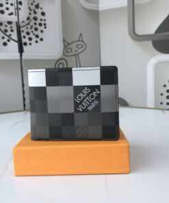 High Quality Wallet LUV 045