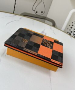 High Quality Wallet LUV 047