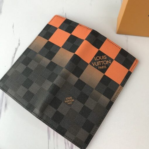 High Quality Wallet LUV 050