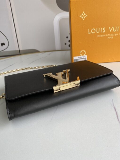 High Quality Wallet LUV 057