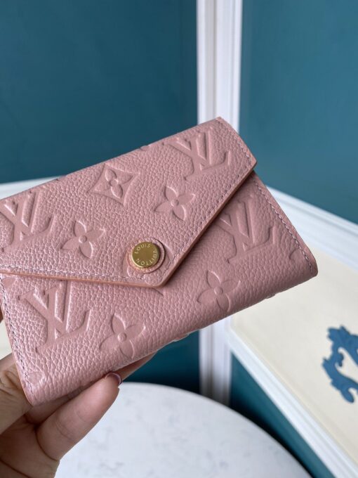 High Quality Wallet LUV 058