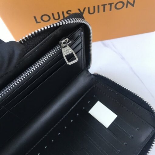 High Quality Wallet LUV 069