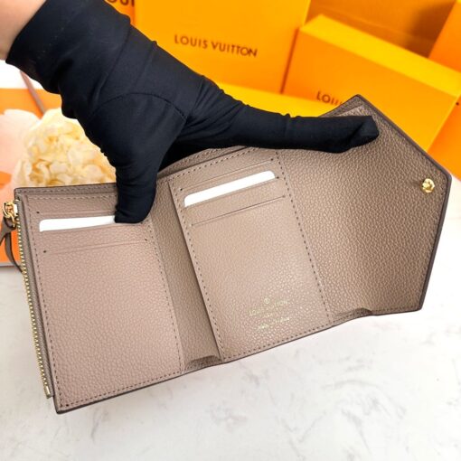 High Quality Wallet LUV 136