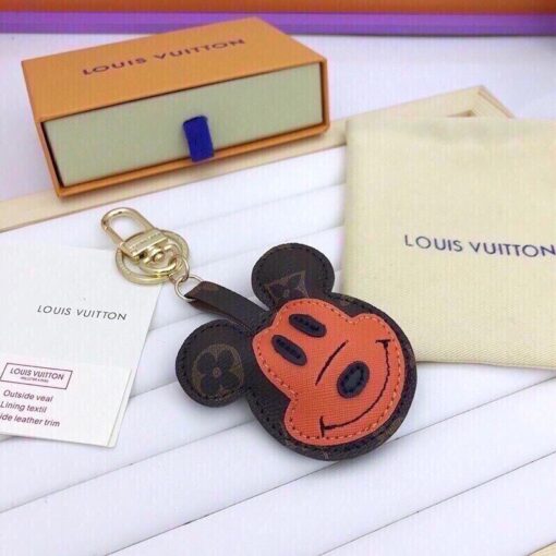 High Quality Keychains LUV 054