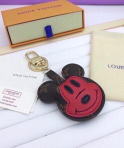 High Quality Keychains LUV 055