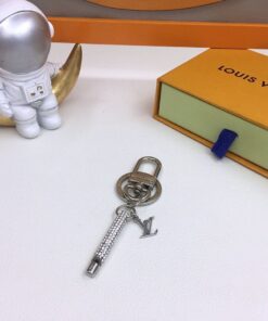 High Quality Keychains LUV 072