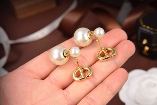 High Quality Earring Dir 017