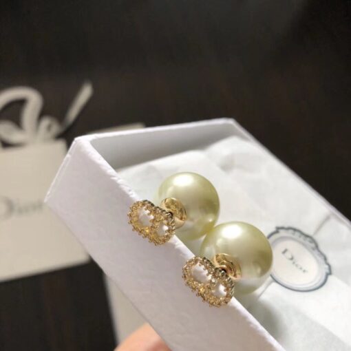 High Quality Earring Dir 026