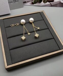 High Quality Earring Dir 041