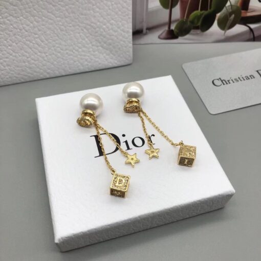 High Quality Earring Dir 041