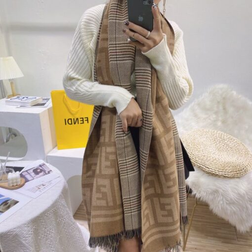 High Quality FEI  Scarf 019