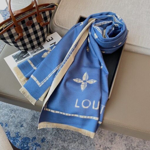 High Quality LUV  Scarf 015