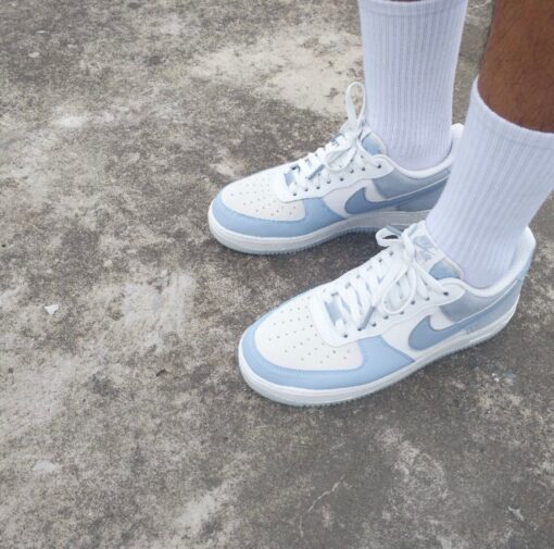 AF1 light blue stitching