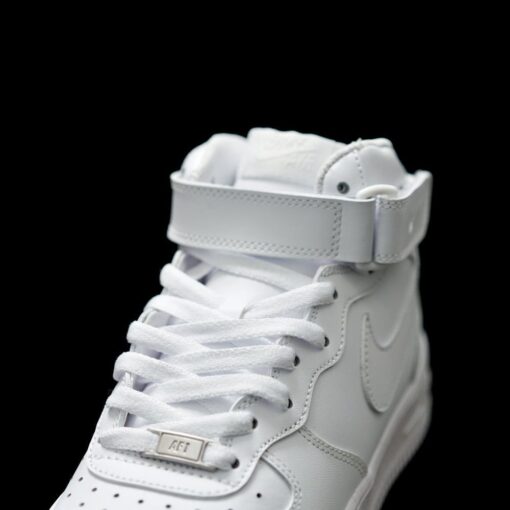 AF1 pure white mid-top