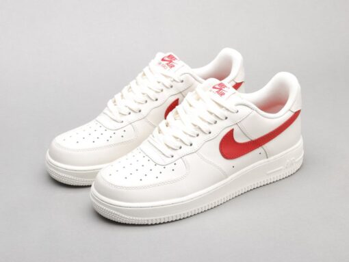 AF1 retro white red low top