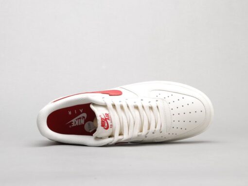 AF1 retro white red low top