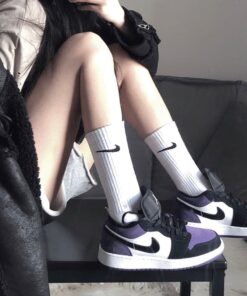 AJ1 Black and purple toes