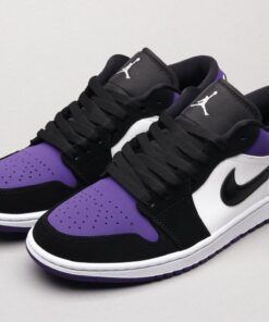 AJ1 black and purple toes