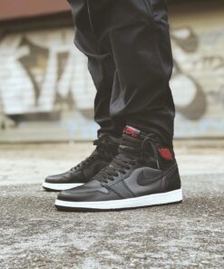 AJ1 black and red silk