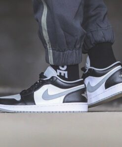 AJ1 black and white gray