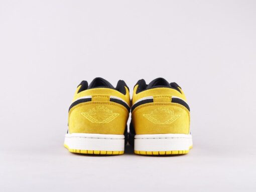 AJ1 black and yellow toes