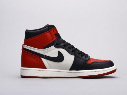 AJ1 black red toe