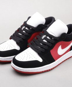 AJ1 Chicago black and white red