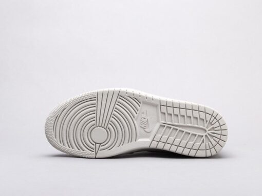 AJ1 gray and white scratch shoes for women