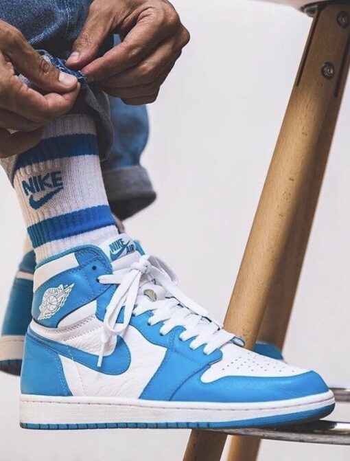 AJ1 High North Carolina Blue