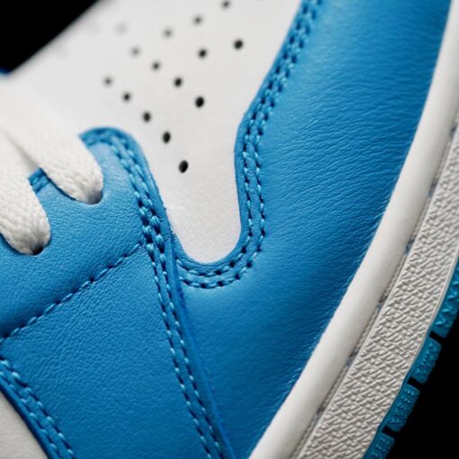 AJ1 High North Carolina Blue