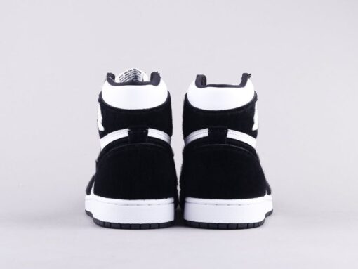 AJ1 horsehair black and white