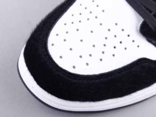 AJ1 horsehair black and white