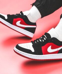 AJ1 Low Bull Chicago Ladies