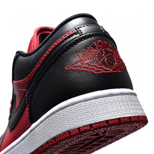 AJ1 Low reversal forbidden