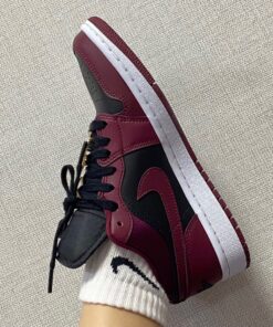 AJ1 low wine red metal wings