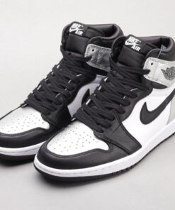 AJ1 Metallic Silver