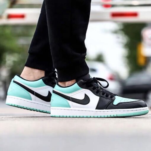 AJ1 Mint Green