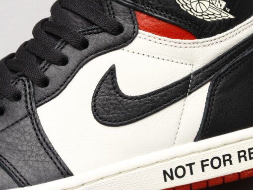 AJ1 No resale of black and red