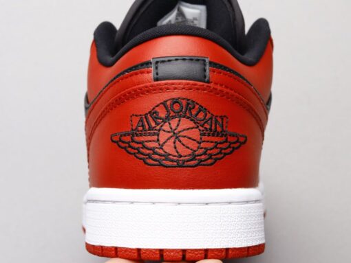 AJ1 Reverse black and red forbidden to wear