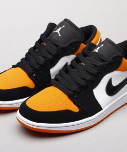 AJ1 smash the backboard