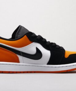 AJ1 smash the backboard